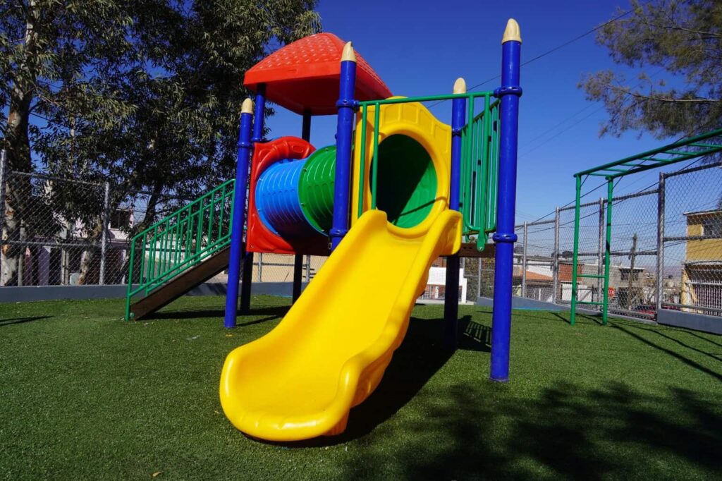 Renace parque de la colonia Mármol I; entrega Municipio espacio rehabilitado