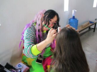 Lleva CEAVE alegría y regalos a familias de Parral con Encuentro Navideño 2025
