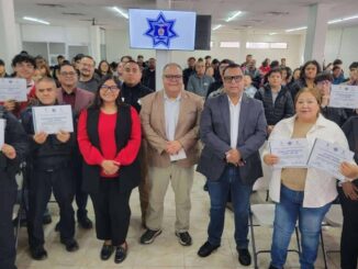 Gradúan 104 personas del programa Valórate