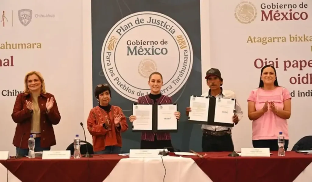 Sheinbaum restituye tierras a indígenas de Guadalupe y Calvo
