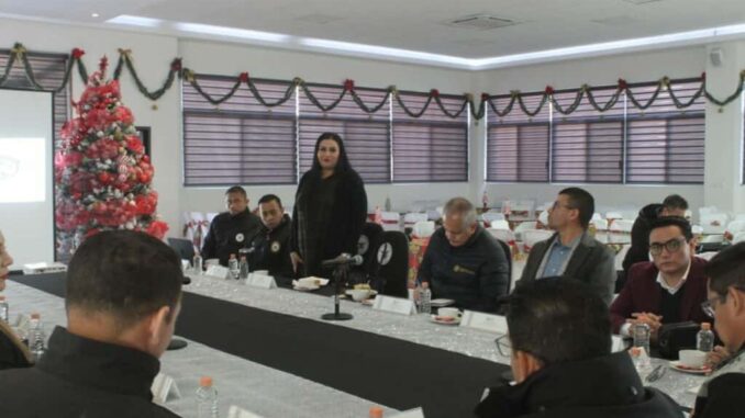 participa-fiscalia-zona-centro-en-mesa-de-trabajo-con-autoridades-federales-y-transportistas.jpg Participa Fiscalía Zona Centro en mesa de trabajo con autoridades federales y transportistas