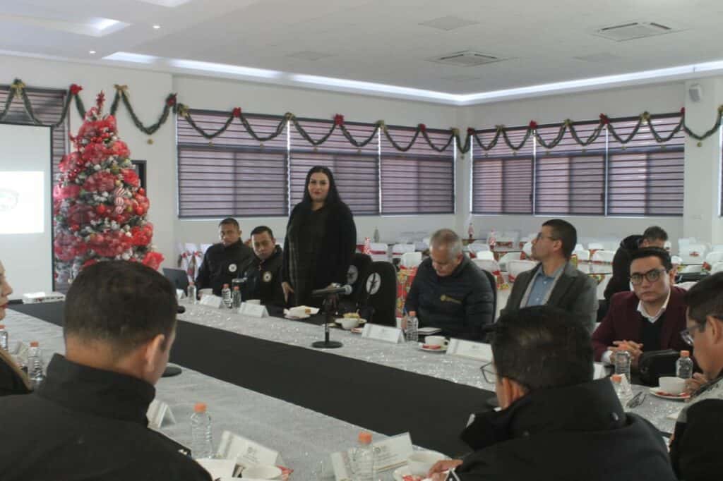 Participa Fiscalía Zona Centro en mesa de trabajo con autoridades federales y transportistas