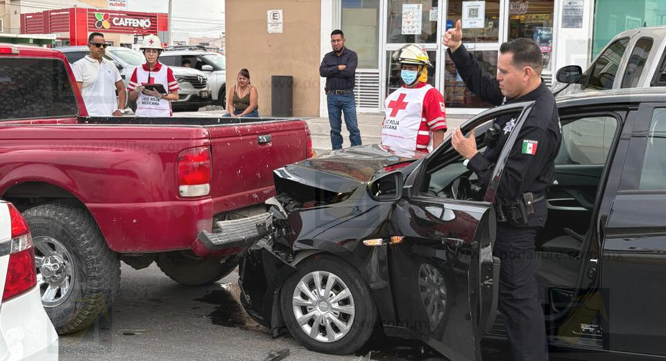 Choque por alcance deja lesionado en lateral de Ortiz Mena