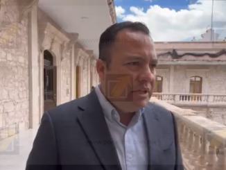 Valenciano dice a Andrea Chávez que se ponga a bajar el diésel, no en casetas