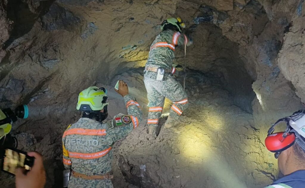 Continúa la búsqueda del cuarto minero atrapado en mina en Sinaloa