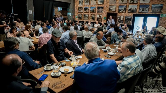 escucha-marco-bonilla-el-sentir-de-juarez-en-encuentro-con-la-agrupacion-mas-por-juarez.jpeg Escucha Marco Bonilla el sentir de Juárez en encuentro con la agrupación “Más por Juárez”