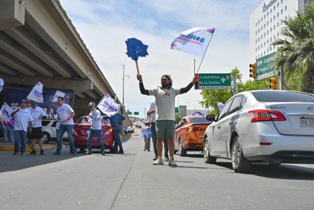 Promocionan la página Que Bonilla es Chihuahua en cruceros de la ciudad