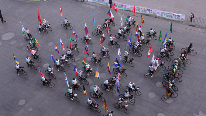 protestan-contra-limpieza-social-por-ciclovia-en-cdmx-rumbo-al-mundial.jpg Protestan contra «limpieza social» por ciclovía en CDMX rumbo al Mundial