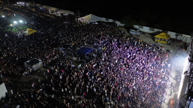 exitoso-concierto-de-pancho-barraza-en-la-semana-internacional-de-la-moto-mazatlan.jpeg Exitoso concierto de Pancho Barraza en la Semana Internacional de la Moto Mazatlán