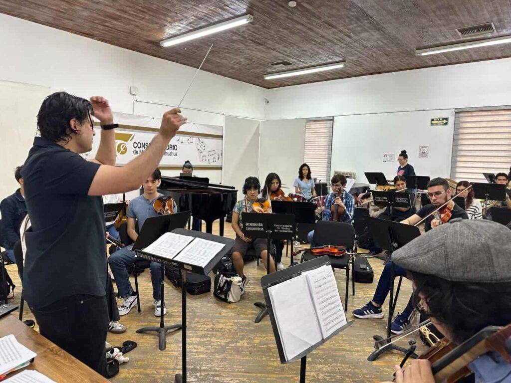 Inicia entrega de fichas para el Conservatorio de Música
