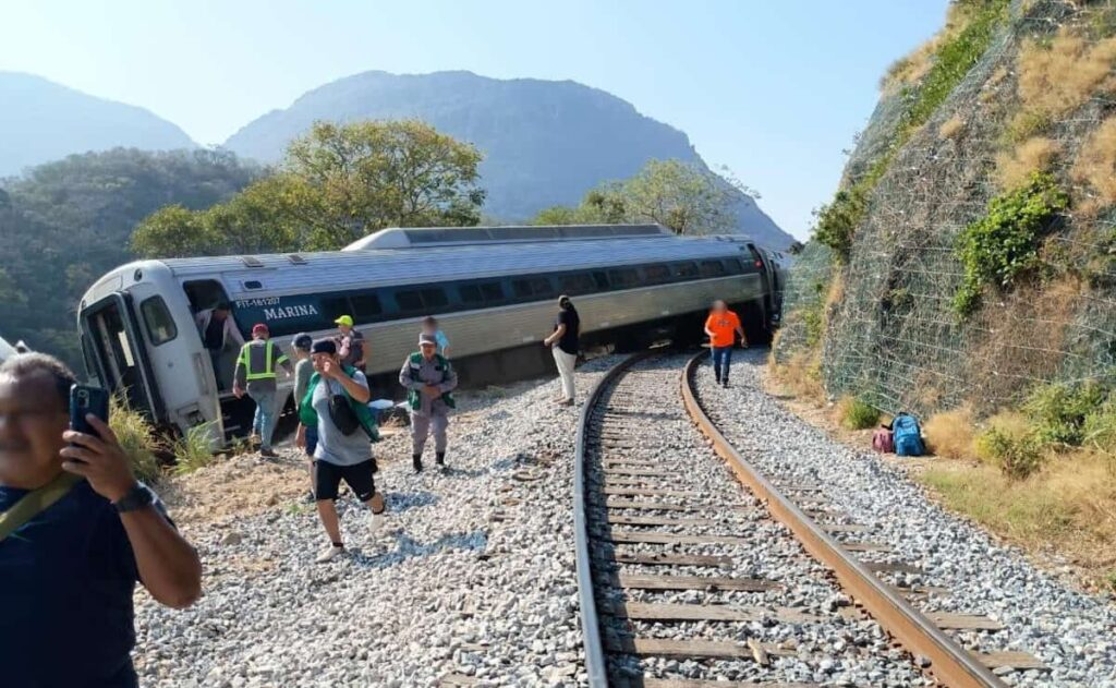 FGR obtiene vinculación a proceso contra maquinistas por descarrilamiento del Tren Interoceánico