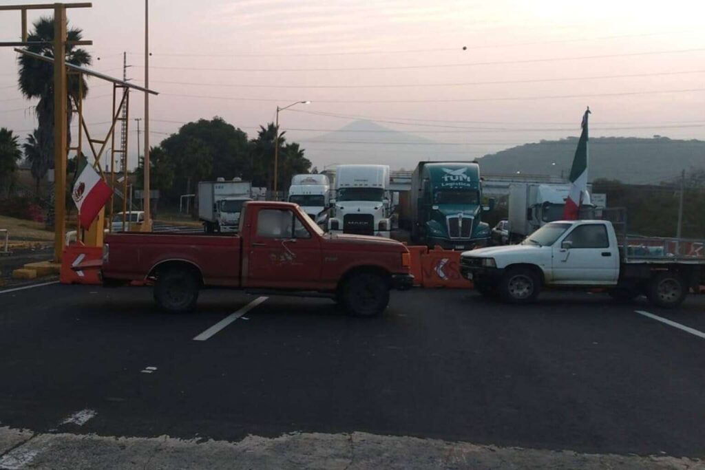 Lista de carreteras bloqueadas este lunes 6 de abril