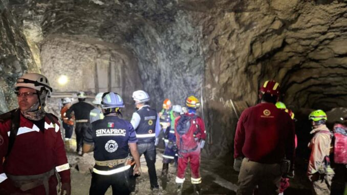 activan-bomba-para-rescate-de-mineros-atrapados-en-sinaloa.jpg Activan bomba para rescate de mineros atrapados en Sinaloa