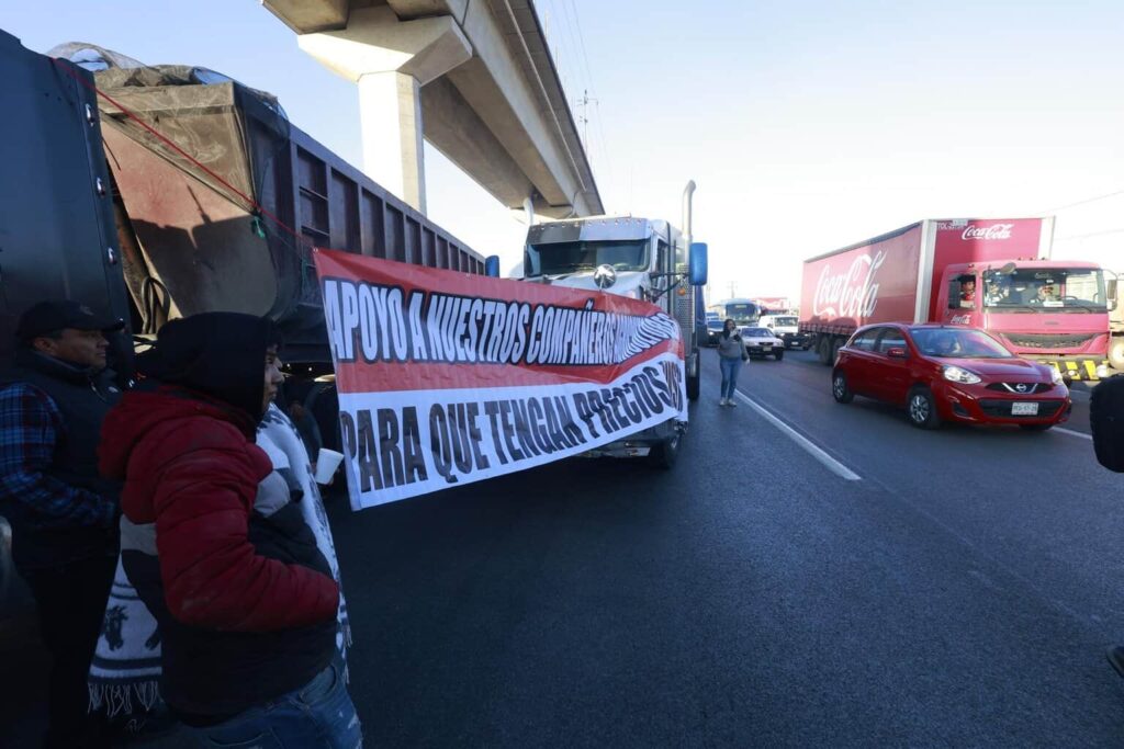 Gobierno Federal asegura que «no existe razón» para bloqueos de transportistas