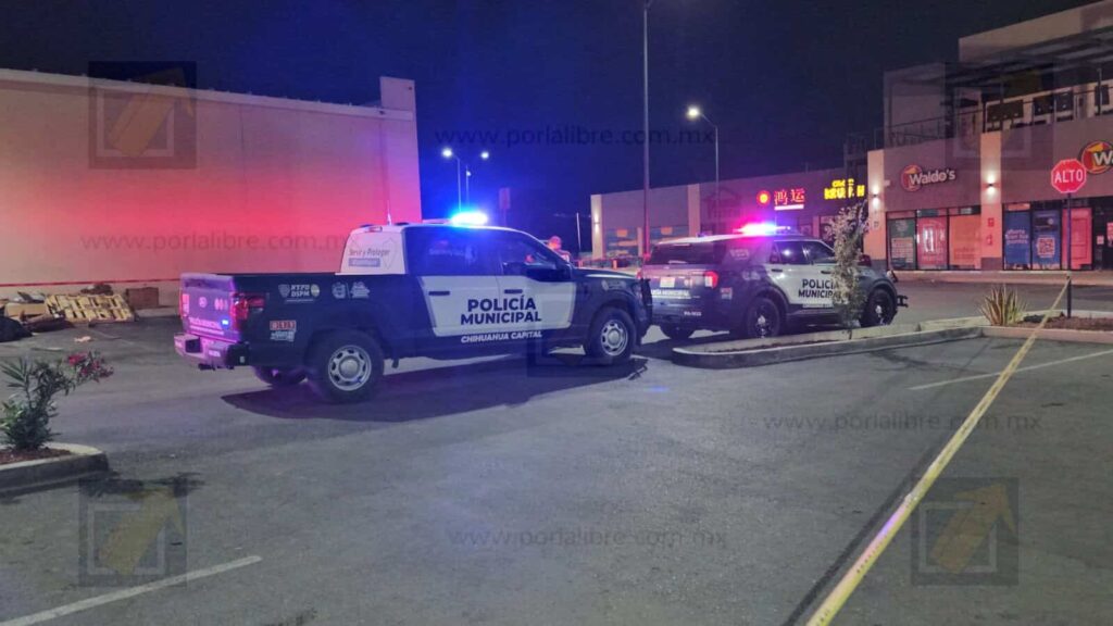 Ataque armado en estacionamiento de plaza comercial deja a un herido en colonia Roma