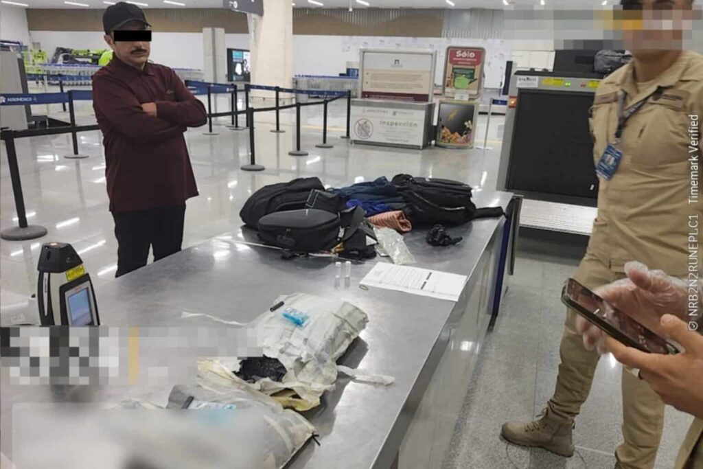 Marina detiene a hombre que transportaba cocaína en su equipaje