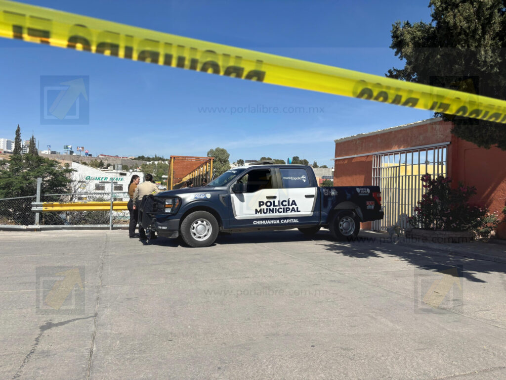 Aparece narcomanta en puente peatonal en la colonia Campesina