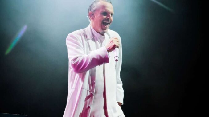 miguel-bose-cumple-70-anos-en-plena-gira-por-america-latina-con-su-importante-tour.jpg Miguel Bosé cumple 70 años en plena gira por América Latina con su ‘Importante Tour’