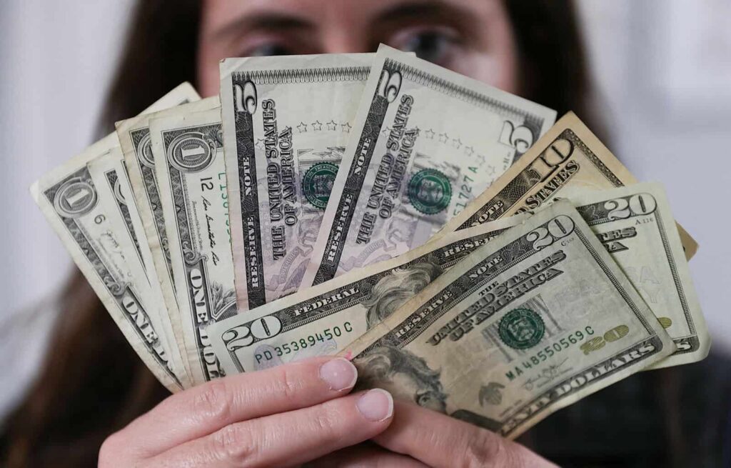 Remesas a México suben 0.4 % en febrero