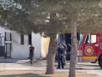 Incendio consume vivienda en Praderas del Sur; rescatan a hombre y su mascota