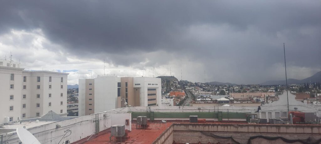 Emiten aviso preventivo por probabilidad de lluvias, vientos fuertes y aumento de temperaturas
