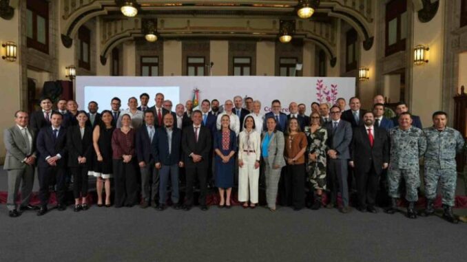 acuerda-gobierno-bajar-el-precio-del-diesel-a-27-pesos-por-litro-696x392.jpg