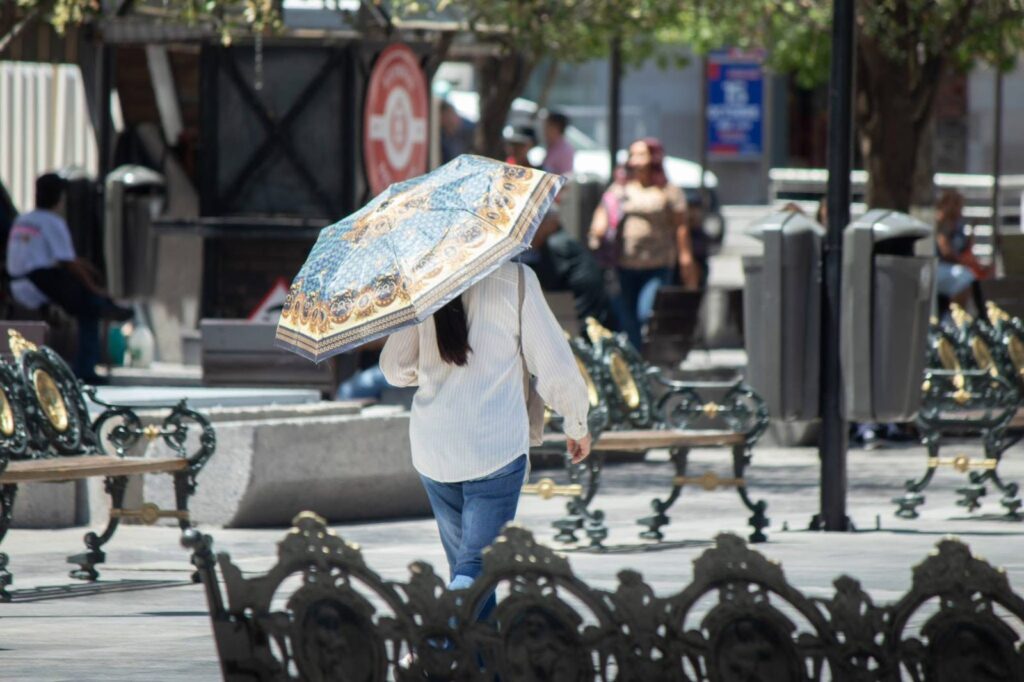 Exhorta Secretaría de Salud a reforzar medidas preventivas ante altas temperaturas